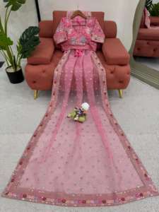 Hermoso Sari de diseñador con trabajo de hilo y secuencia - Product Image 6