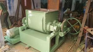 Industrial Shree Ganesh Engineering Sigma <b>Mixer</b> Machine SGE-089 <b>Electric</b> Floor Mounted Kneader 500kg for Mixing Viscous Paste - Product Image 4