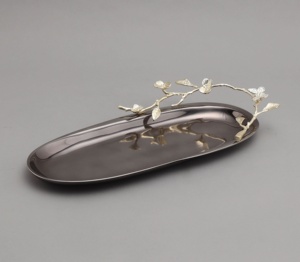 Plateau de service en métal de luxe avec poignée décorative en forme de feuille Plateau ovale long pour collations et desserts pour la décoration de la maison et de la table - Product Image 2