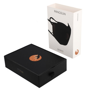 กล่องไปรษณีย์แบบแบนสำหรับจัดส่งสินค้า คุณภาพสูง ผลิตตามสั่ง บุด้วยฟองน้ำลูกฟูก เป็นมิตรกับสิ่งแวดล้อม เหมาะสำหรับเสื้อผ้า รองเท้า ผ้าขนหนู พร้อมลายนูน - Product Image 2