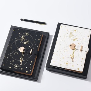 Cuaderno de Cuero PU con Estampado de Cielo Estrellado - Cuaderno Personalizado con Logotipo La opción ideal para tomar notas. (Un Cuaderno Adorable) - Product Image 1