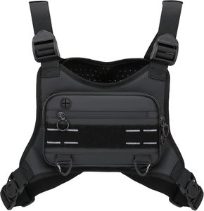 Bolsa de Pecho Deportiva Muserise para Hombre, Impermeable, con Cierre de Cremallera, Ligera, para Correr, con Soporte para Teléfono Integrado - Product Image 1