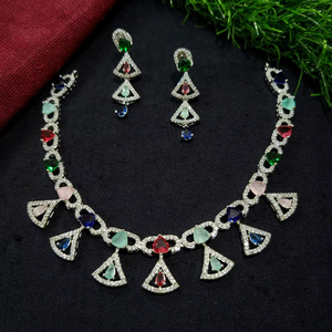 ENSEMBLE DE COLLIER DE MARIÉE EN DIAMANT AMÉRICAIN ET BOUCLES D'OREILLES CLASSIQUES ET DE HAUTE QUALITÉ ENSEMBLE DE BIJOUX DE MARIAGE POUR FEMMES DE STYLE CLASSIQUE - Product Image 1