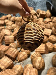 Venta al por mayor de adornos navideños de ratán árbol de mimbre tejido Natural decoraciones colgantes Boho granja ecológica decoración navideña OEM - Product Image 4