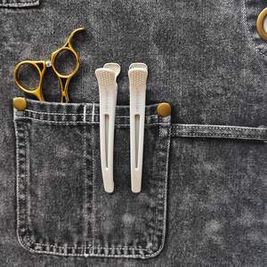 Delantal de mezclilla con logotipo personalizado con bolsillos, delantales de mezclilla ajustables Unisex para estilista, peluquero, chef, salón, taller y uso en la cocina - Product Image 5