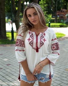 Blusas Elegantes para Mujer Estilo Ucraniano, Bordado a Mano, Popelina Tejida, Manga Corta, Cuello en V, Tops Casuales, Tallas Grandes, Verano Invierno, Estilo Simple - Product Image 4