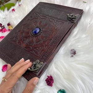 Diario de cuero en relieve de estrella celta de 13x10 pulgadas de gran tamaño hecho a medida con piedra hecha con papeles hechos a mano de algodón - Product Image 3