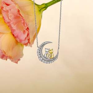 จีลูเลีย ลูน่า แอสตร้า สร้อยคอเพชรสองสีรูปแมวและมุกพระจันทร์ - Product Image 4