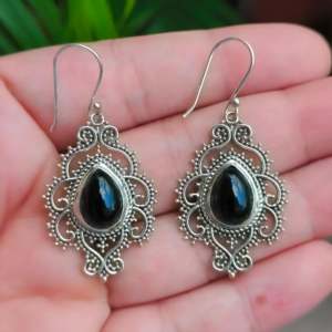 Boucles d'oreilles pendantes en argent sterling 925 faites à la main avec onyx noir naturel, forme poire, motif goutte d'eau, style bohème chic, pour anniversaire - Product Image 6