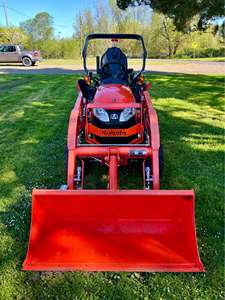 Tractor Agrícola 4x4 Bx23s 2022 de 22HP con Transmisión de Engranajes, Motor, Bomba y Componentes de Caja de Cambios, Alta Productividad - Product Image 4