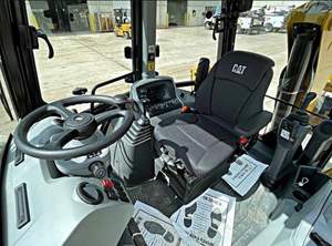 Original para Caterpillar 420 4x4 Minicargadora con motor Perkins Excavadora de estilo retro - Product Image 3