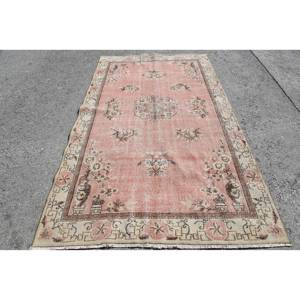 Vintage Turkish Rug 5.3 X 8.8ft <b>Pink</b> Beige <b>Wool</b> with Abstract Pattern Tabriz Style for Entryway or Hallway 9x12 Rectangle - Product Image 1