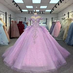 Vestido de Quinceañera 6935, Brillante, Cuello Alto, Color Morado, con Cuentas, Estilo Princesa, Corsé, Cola de Capilla, Adornos de Cristal Natural - Product Image 1