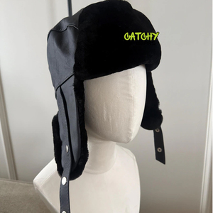 Chapeau d'aviateur en peau de mouton noire fait main, véritable fourrure de mouton retournée, unisexe, casquette de vol - Product Image 1
