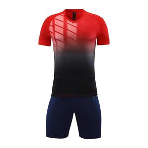 Conjunto de uniforme de fútbol personalizado transpirable de secado rápido de alta calidad, camiseta y pantalones cortos de fútbol personalizados - Product Image 1
