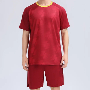 Nuevo uniforme de fútbol personalizado de alta calidad para hombres, ropa deportiva transpirable 100%, uniforme de fútbol personalizado, camiseta y pantalones cortos - Product Image 4