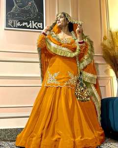 Venta caliente Ropa de boda para mujeres Pesado Natural Crep Seda Ofertas Trabajo a mano Bordado Secuencia Zari Work Classy Últimas fiestas principales - Product Image 2