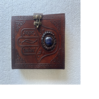 Journal en cuir personnalisé avec motif de main de Hamsa en relief et ornements en pierre, fabriqué à la main avec du papier en coton
