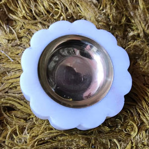 Bougeoir en marbre blanc de meilleure qualité fait à la main par des artisans indiens et pour une occasion spéciale et la décoration de la maison - Product Image 1