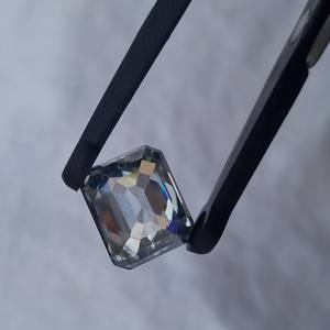 5,71 Ct corte esmeralda moissanita diamante gris moissanita diamante VVS claridad fabricación para colgante de moissanita y joyería personalizada - Product Image 3