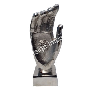 Sculpture à la main sur pied Art décoratif de l'Inde Fourniture en vrac en aluminium massif Support de bureau élégant pour poids-papier en vente - Product Image 6