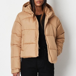 OEM moda mujer chaqueta Puffer alta calidad transpirable diseño cremallera soporte bordado logotipo personalizado Elegante ropa de invierno - Product Image 1