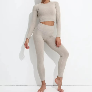 Offre Spéciale personnalisé Gym Fitness femmes grandes tailles Yoga 2 pièces ensembles Leggings entraînement Yoga ensemble pour femmes couleur unie - Product Image 6