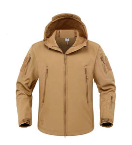 Chaqueta de lluvia ligera personalizada para hombre, impermeable y resistente al viento con forro de malla transpirable con capucha para la temporada de otoño - Product Image 4