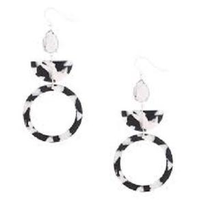 ต่างหูเรซินออกแบบใหม่มีหลายสีและขนาดการปรับแต่งและต่างหูเรซิ่นใหม่คุณภาพดีที่สุด - Product Image 4