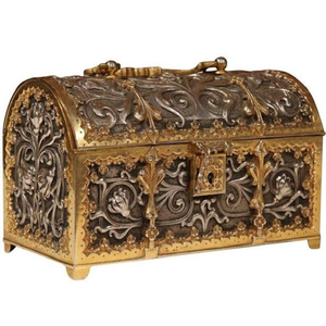 Gran joyero de plata y oro, asas ornamentadas, estilo rococó, acento de borla, disponible a precios de mayorista. - Product Image 4