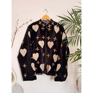 Veste en velours Kantha avec broderie de cœurs, 100% coton, design patchwork inspiré de Pinterest - Product Image 5