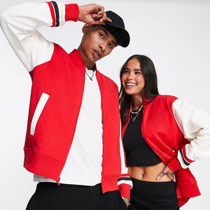 Chaquetas universitarias a prueba de viento personalizadas para hombres y mujeres Material de lana con forro acolchado con parches de logotipo personalizado para equipos deportivos de invierno - Product Image 1