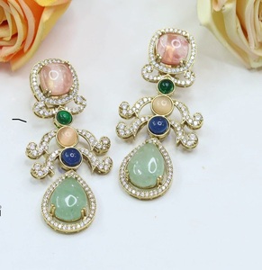 Pendientes largos de diseñador de pulido dorado de calidad superior, ropa tradicional para fiestas, bodas, colección de ropa para mujeres y niñas - Product Image 4