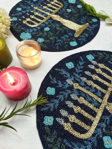 Hot Selling Eco-Friendly Luxury Floral Beaded <b>Table</b> <b>Mat</b> Charger Plate Place <b>Mats</b> for Home Wedding Parties Festive Decor - Product Image 2