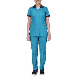 Ropa de hospital de dos piezas de mezclilla multicolor personalizada para mujer, bata de laboratorio de verano lavable, Top y pantalones, venta al por mayor - Product Image 1