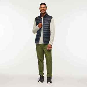 Gilet en duvet léger de qualité supérieure pour homme pour l'hiver Gilet matelassé imperméable Facile à ranger pour les voyages et les aventures en plein air - Product Image 3
