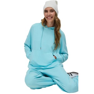 Sudadera con capucha y bolsillos - Product Image 2