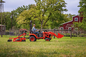 Tractor de ruedas Kubota BX23S La340 con cargador frontal y retroexcavadora, color naranja - Product Image 5
