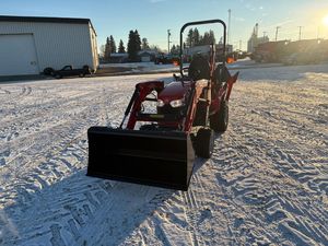 fairly used Massey Ferguson GC1723EB Sub Compact Backhoe Tractor - Product Image 2