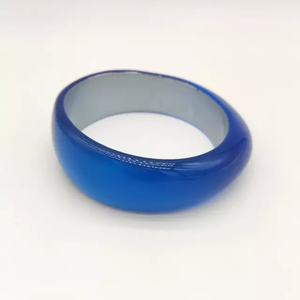Produit tendance Bijoux en résine simple et sobre Artisanat meilleur bracelet manchette bracelets pour femmes meilleur produit à vendre - Product Image 2
