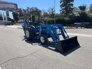 Tractor cortacésped de alta calidad LS Mini 24.7HP aprobado por la CE y La UE, retroexcavadora de carga frontal, tractor agrícola pequeño versátil - Product Image 2