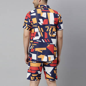 Ensemble de shorts de plage écologiques à col montant pour hommes, tissu cool, design imprimé attrayant, respirant pour l'été - Product Image 3