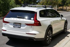 V-olvo V60 C-ross Country T5 AWD Turbo 4 cylindres, 2020, en bon état - Product Image 4