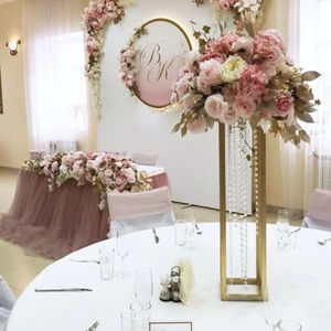 Centro de mesa de boda de hierro de estilo antiguo acabado a mano de primera calidad para elegantes ajustes de mesa de recepción de boda - Product Image 1