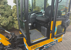 Miniexcavadora Eléctrica JCBB Tipo Oruga, Componente Central del Motor Amarillo, Equipo de Construcción - Product Image 6