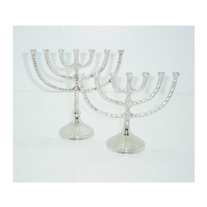 Portavelas de Menorah de latón de lujo de estilo indio hecho a mano, candelabro de Menorah de estilo israelí Premium decorativo para Festival judío - Product Image 4
