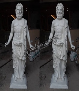 Statue moderne et simple en bois de Valerie Hadida pour villas - Product Image 6