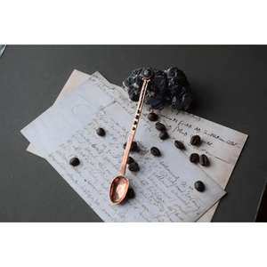 Cubiertos de diseñador contemporáneo y cucharas de decoración, accesorios de comedor de lujo perfectos para una elegante decoración de mesa y cocina - Product Image 1