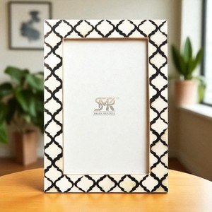Marco de Fotos Decorativo Hecho a Mano Moderno y Personalizable con Incrustaciones de Hueso Blanco y Negro de Lujo para Sala de Estar, Dormitorio u Oficina - Product Image 1
