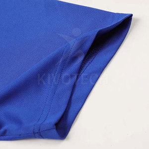 Fabricant d'uniformes de football sur mesure, dernier design, 100% polyester, col en V, manches courtes, unisexe - Product Image 4
